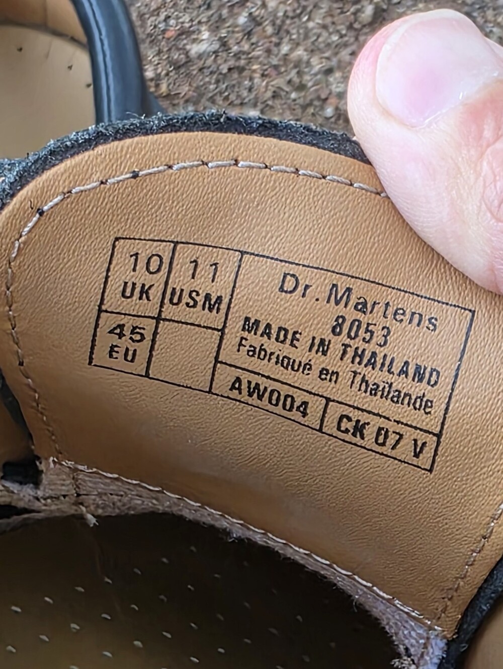 Men's Dr Martens Shoes 8053 Slip Resistant Soles Black Size 11 - Picture 8 of 10